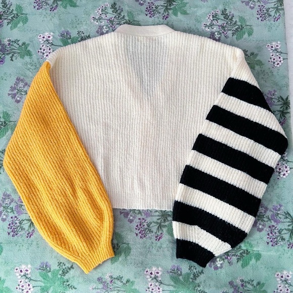 Urban Outfitters Truly Madly Deeply Piper Slouchy Balloon Sleeve Cardigan 💛🖤 - Picture 4 of 8